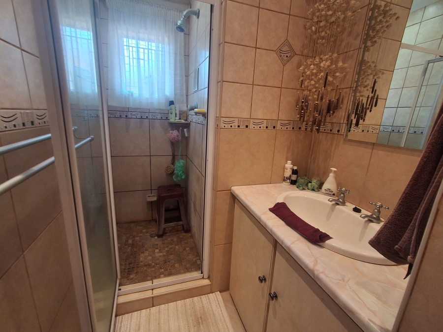 3 Bedroom Property for Sale in Fauna Park Free State